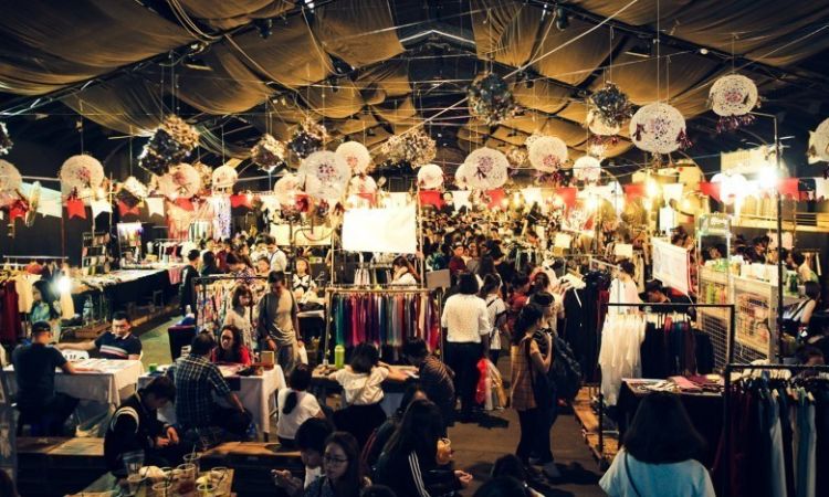 saigon-flea-market